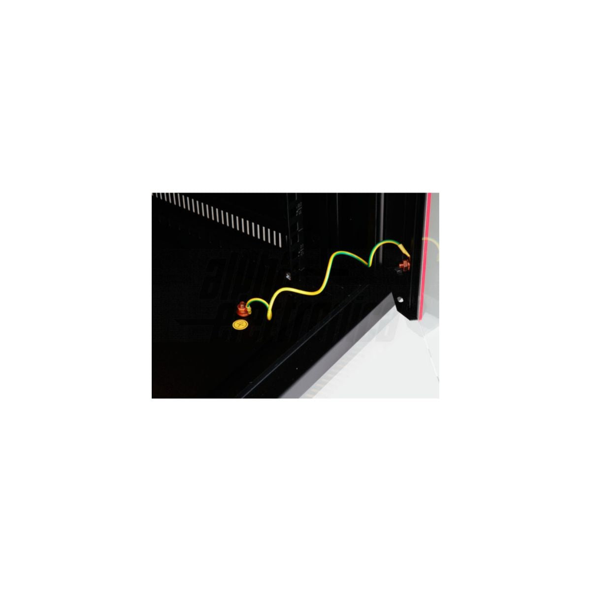 Dettaglio interno armadio rack 