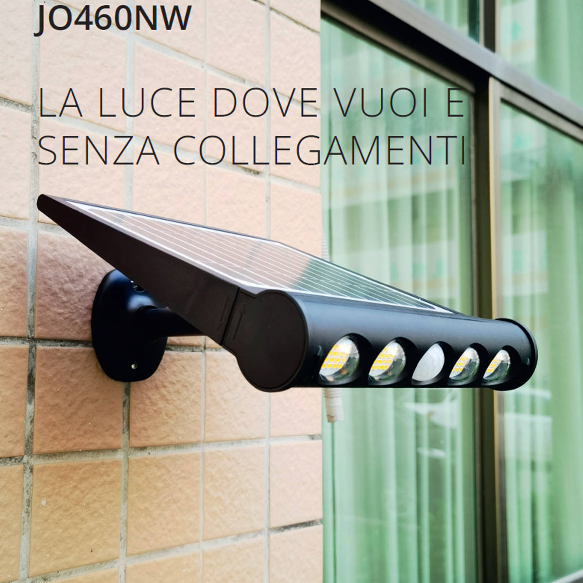 Faro led solare fotovoltaico con sensore PIR per giardino